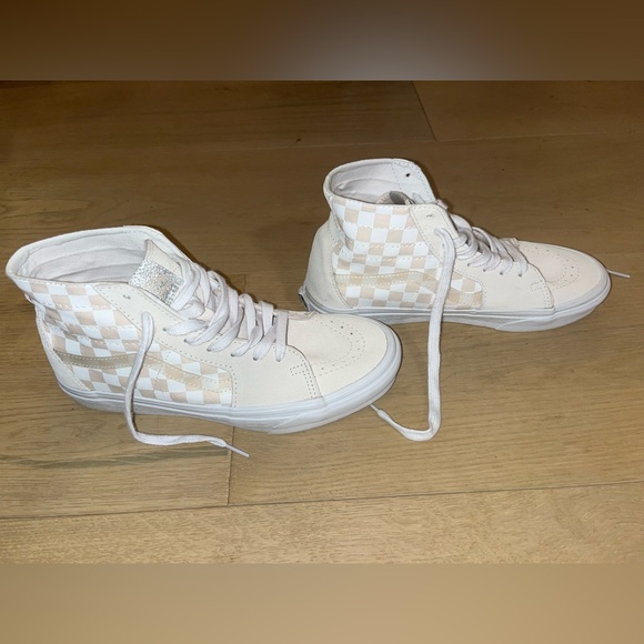 High top Vans NWOT - Picture 2 of 6